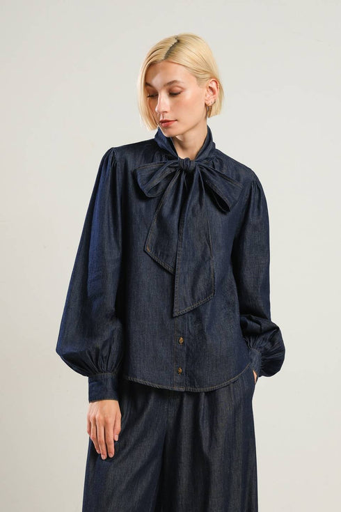 there-in-my-mind-chambray-top Flying Tomato-Sophia's Style-3